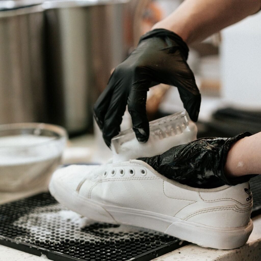 cuci sepatu Jakarta Barat